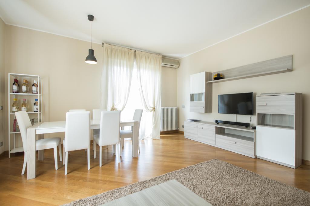 Casa Foscolo Apartment Villa Guardia Bagian luar foto