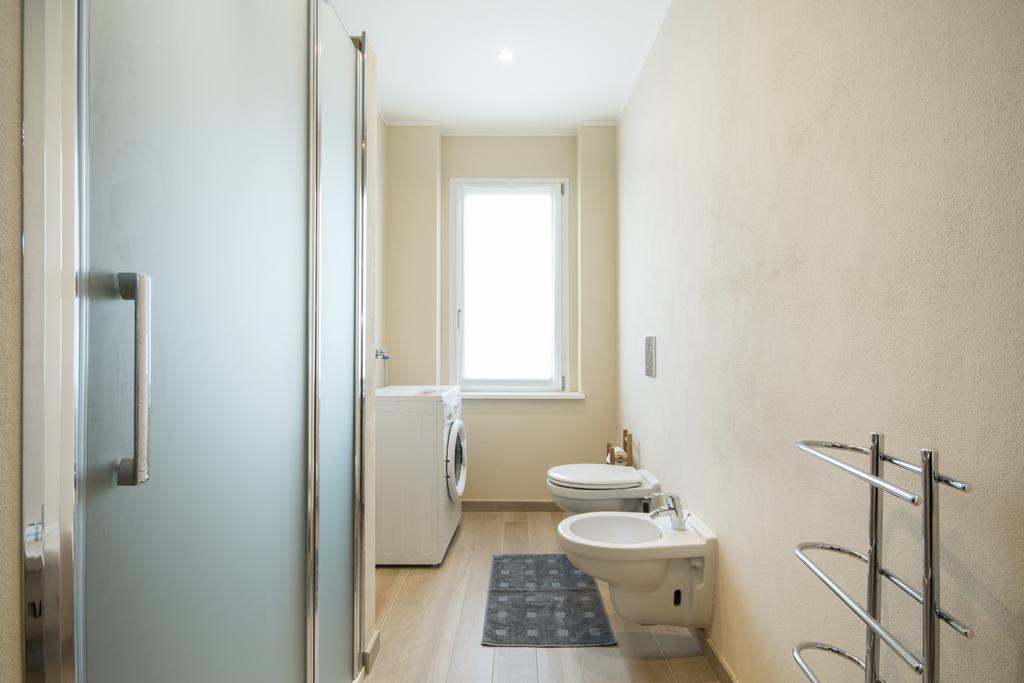 Casa Foscolo Apartment Villa Guardia Bagian luar foto