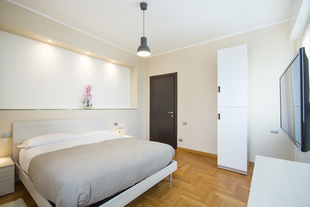 Casa Foscolo Apartment Villa Guardia Bagian luar foto