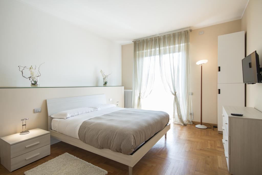 Casa Foscolo Apartment Villa Guardia Bagian luar foto